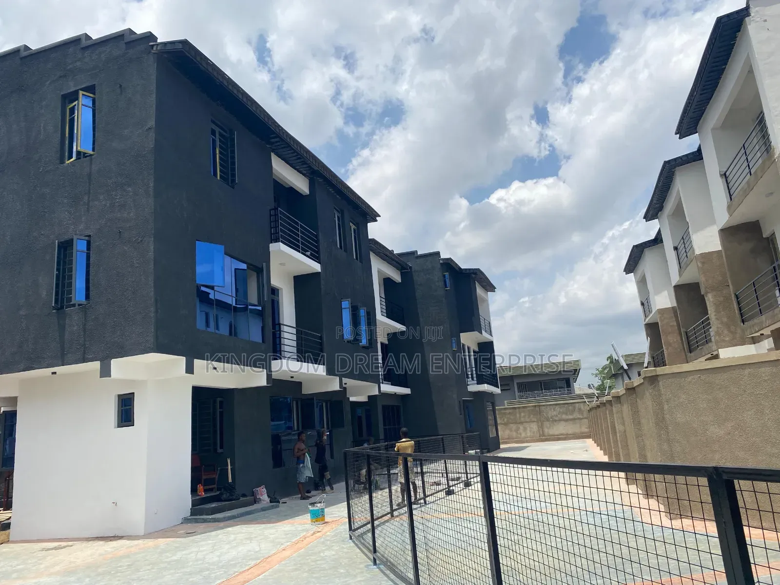 4bdrm Duplex in Ogba Gra for sale in Ogba GRA
