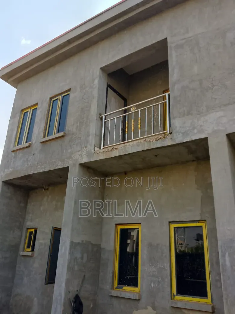 4 Bedroom Standalone Duplex (Office Space) in Kaura for Rent in Kaura