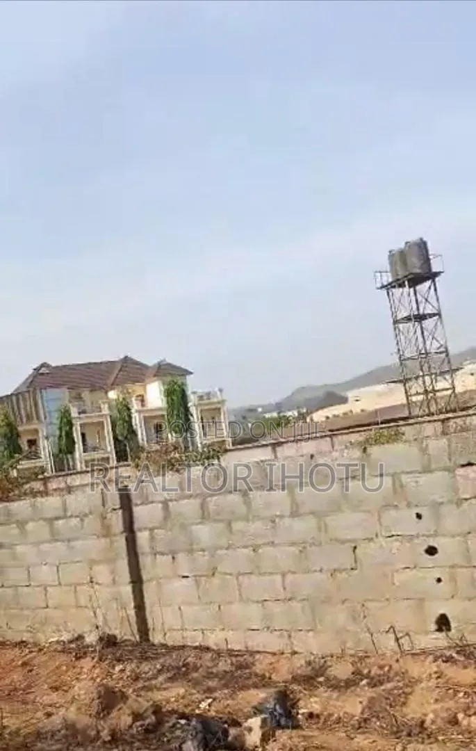4400sqm, Residential, FCDA R of O and C of O Fully Paid For, Tarred Rd in Jahi