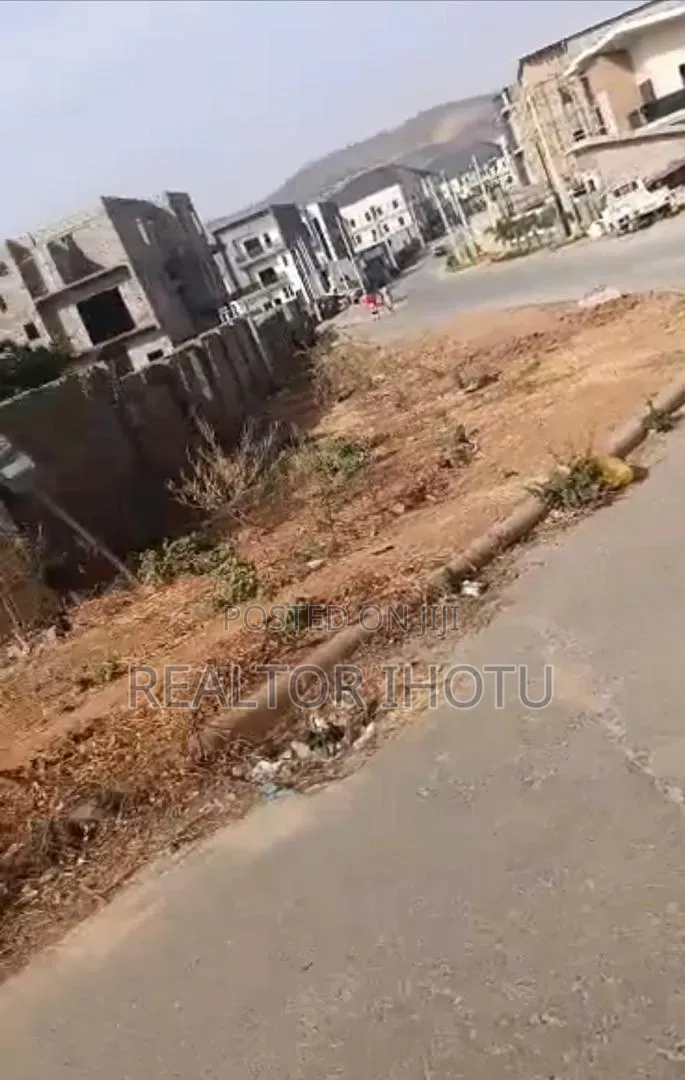 4400sqm, Residential, FCDA R of O and C of O Fully Paid For, Tarred Rd in Jahi
