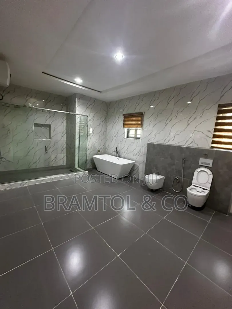 5bdrm Duplex in Katampe Extension for sale in Katampe Extension