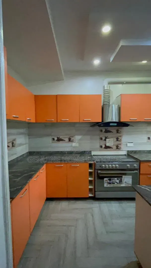4bdrm Duplex in Maryland, Mende for sale in Mende