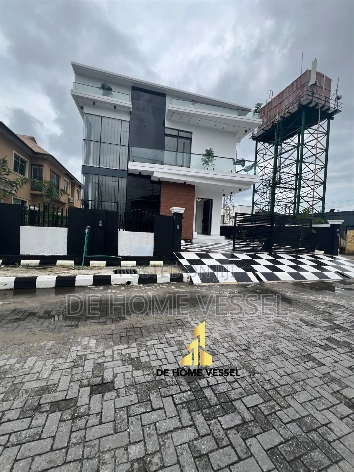 5bdrm Duplex in Ajah for sale in Ajah