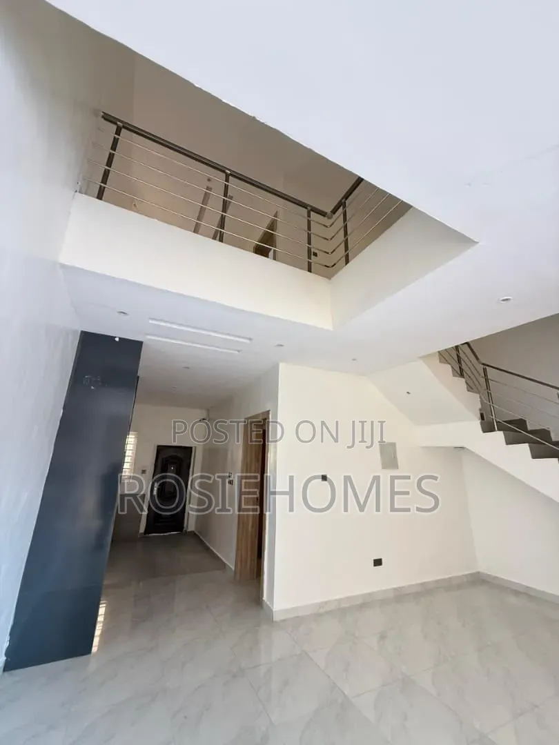 3bdrm Duplex in Citadel View Estate, Eleko for sale in Eleko
