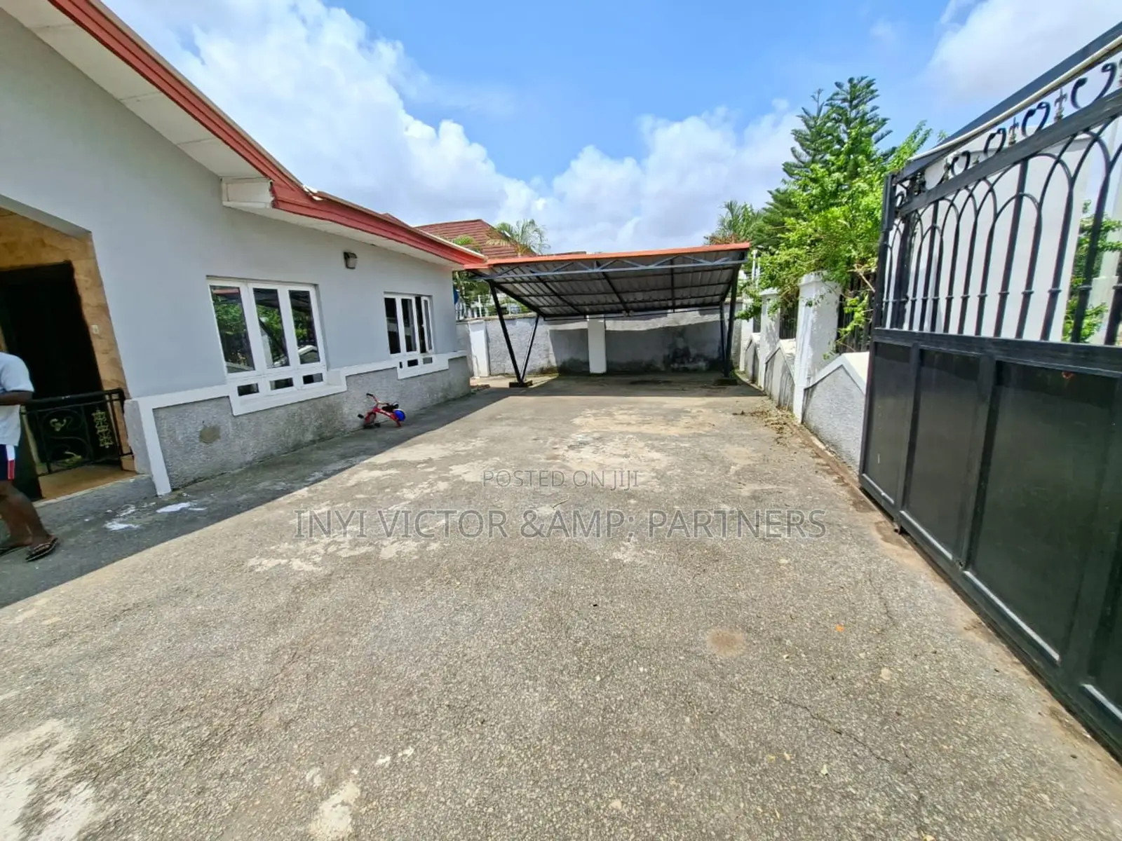 3bdrm Bungalow in Galadimawa for sale in Galadimawa