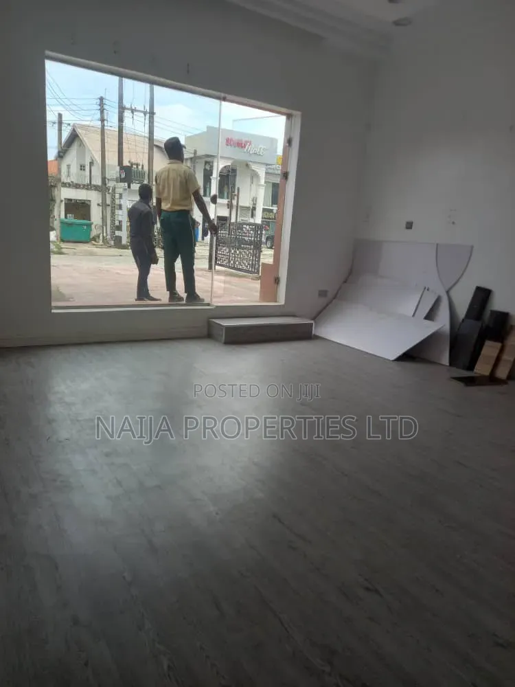 Shop Space at Lekki Phase 1 for Rent in Lekki Phase 1
