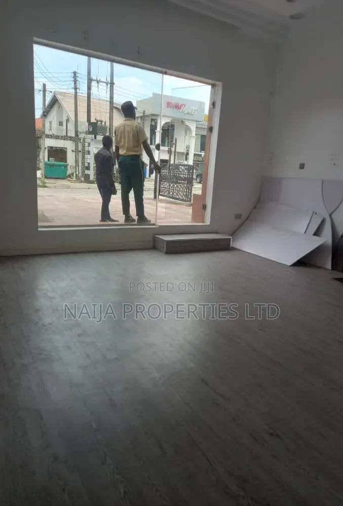 Shop Space at Lekki Phase 1 for Rent in Lekki Phase 1