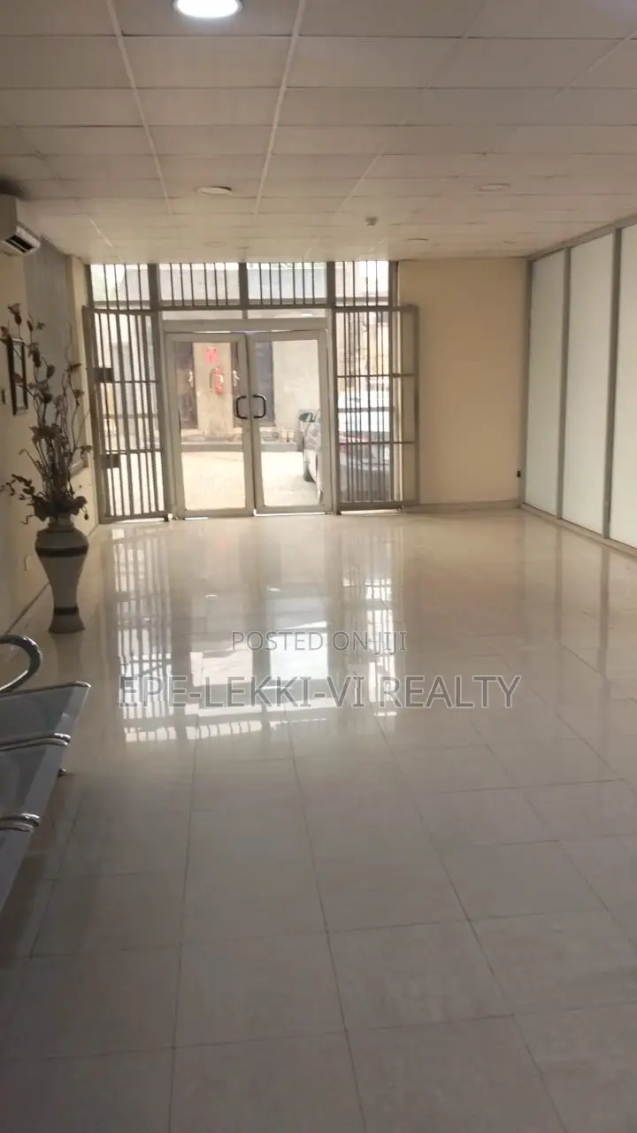 Lease | 700sqm Office Space on Three Floors in Ikeja in Ikeja