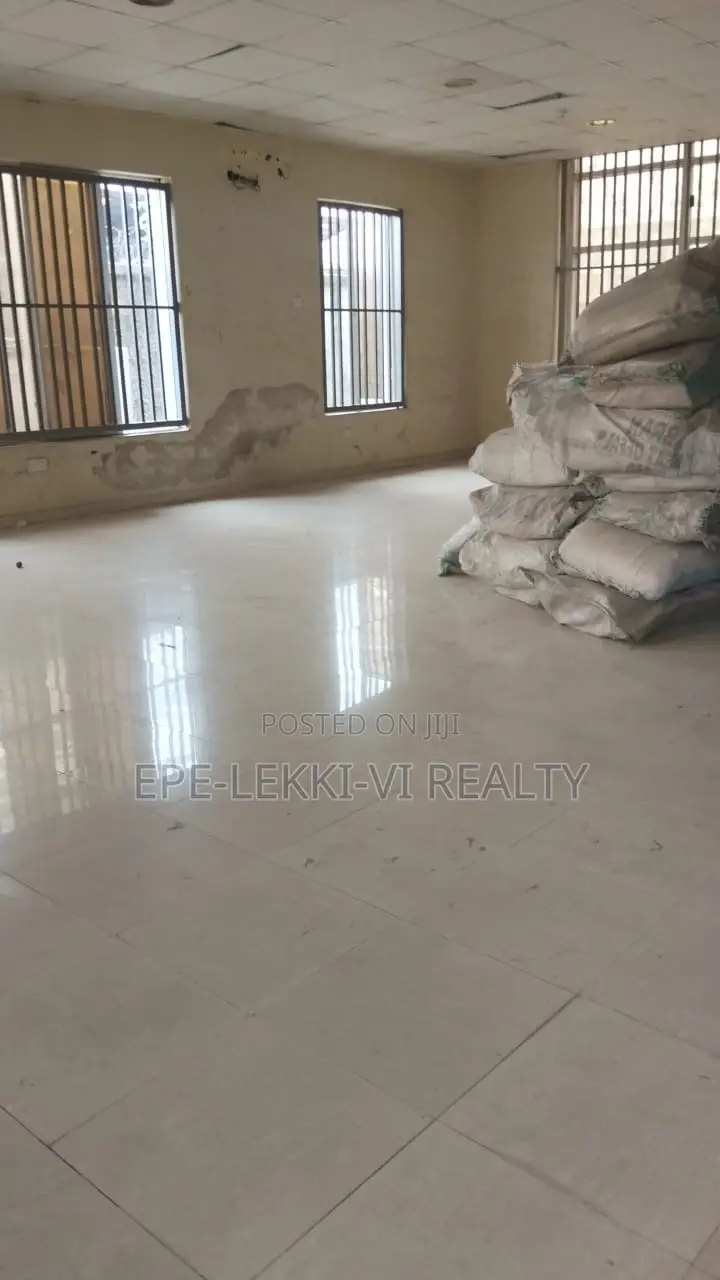 Lease | 700sqm Office Space on Three Floors in Ikeja in Ikeja