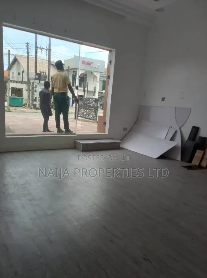 Shop Space at Lekki Phase 1 for Rent in Lekki Phase 1
