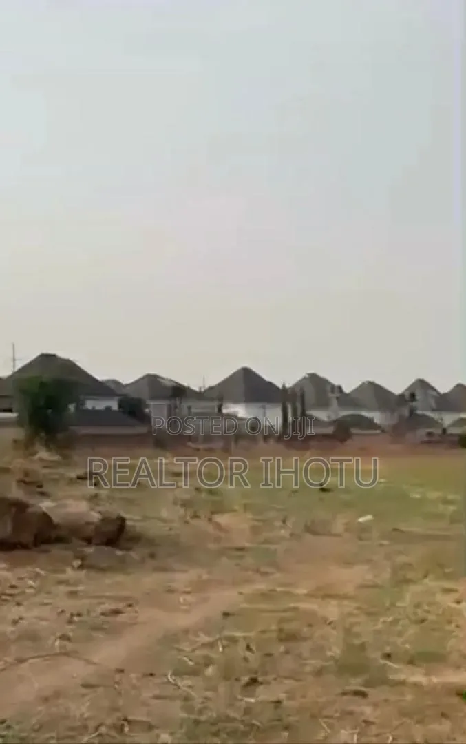 9200sqm, Developers Deal, Tarred Road and FCDA C of O in Durumi