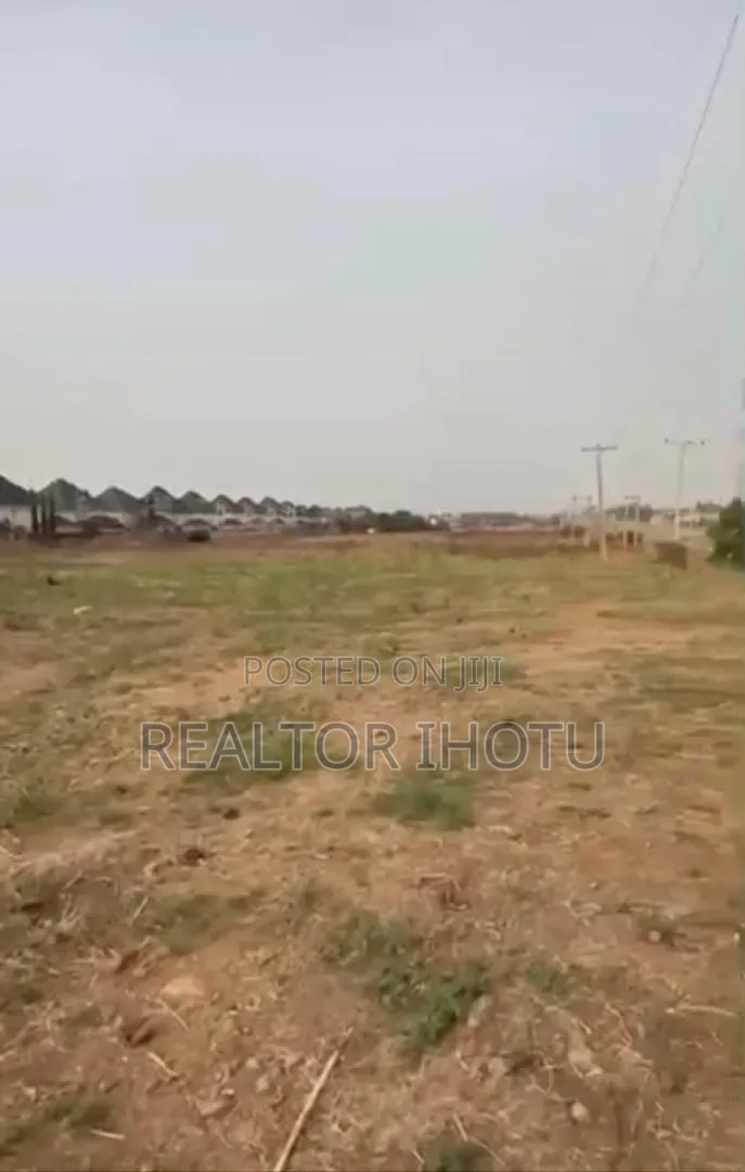 9200sqm, Developers Deal, Tarred Road and FCDA C of O in Durumi