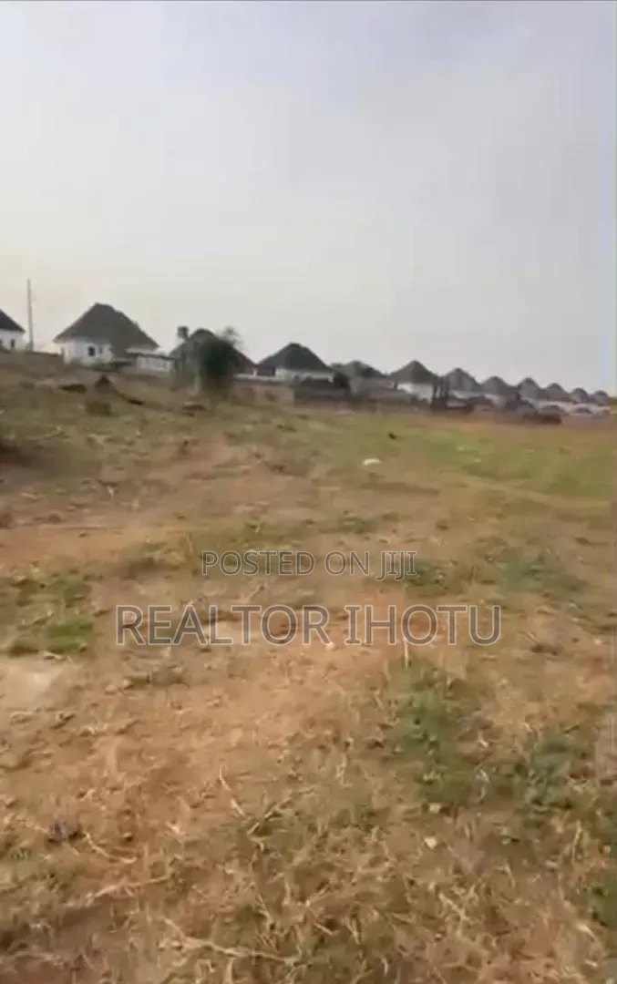 9200sqm, Developers Deal, Tarred Road and FCDA C of O in Durumi