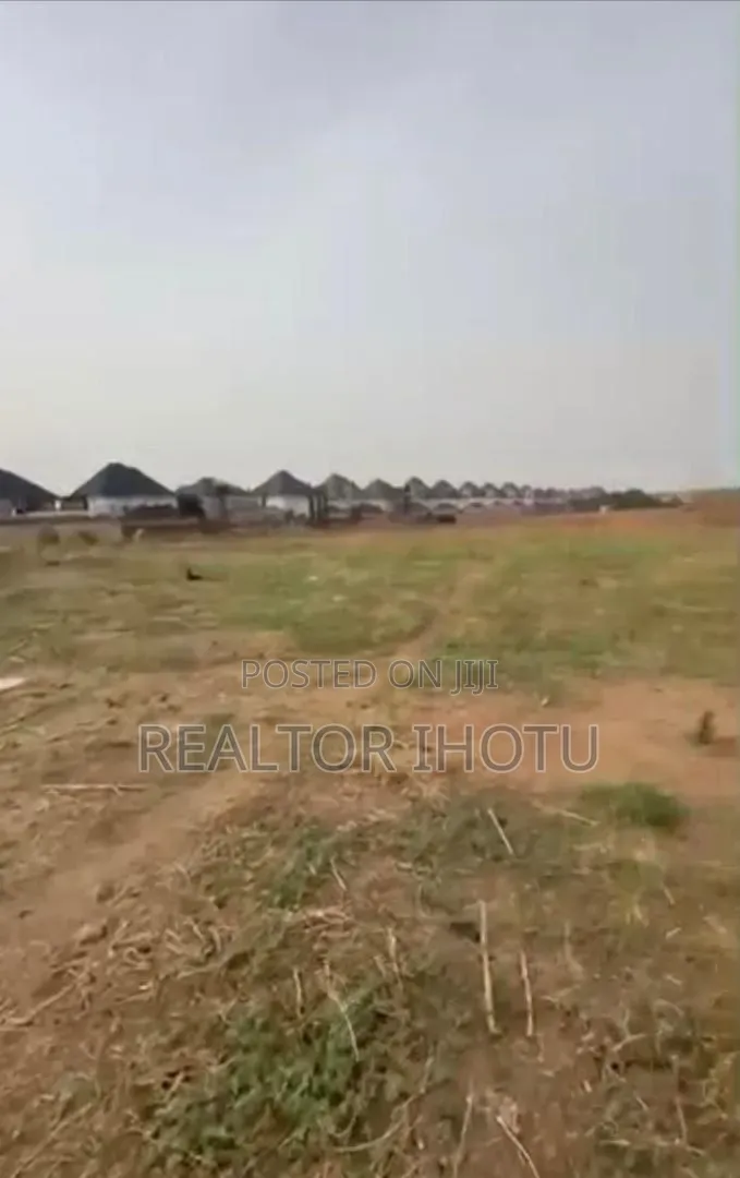 9200sqm, Developers Deal, Tarred Road and FCDA C of O in Durumi