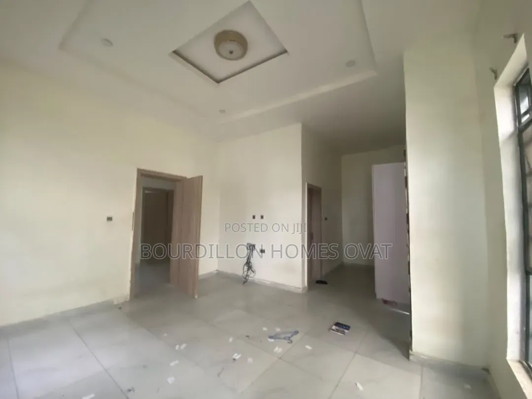 4bdrm Duplex in Ikota Villa Lagos for sale in Ikota