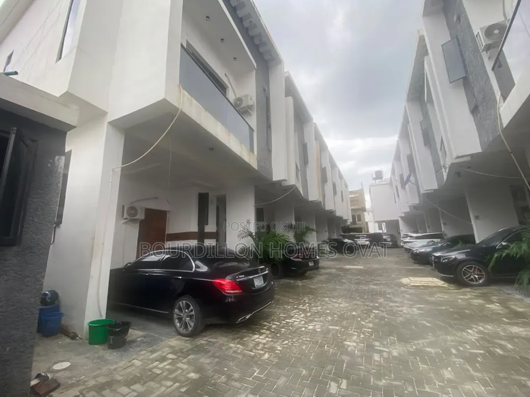 2bdrm Duplex in Ikota Villa for rent in Ikota