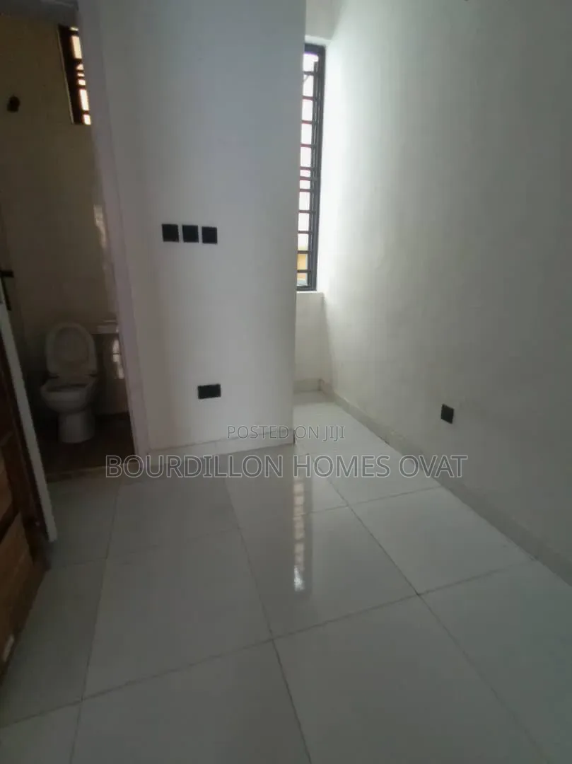 4bdrm Duplex in Ikota for rent in Ikota