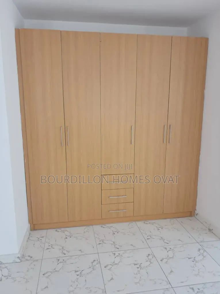 5bdrm Duplex in Idado Estate Lekki for sale in Lekki Expressway