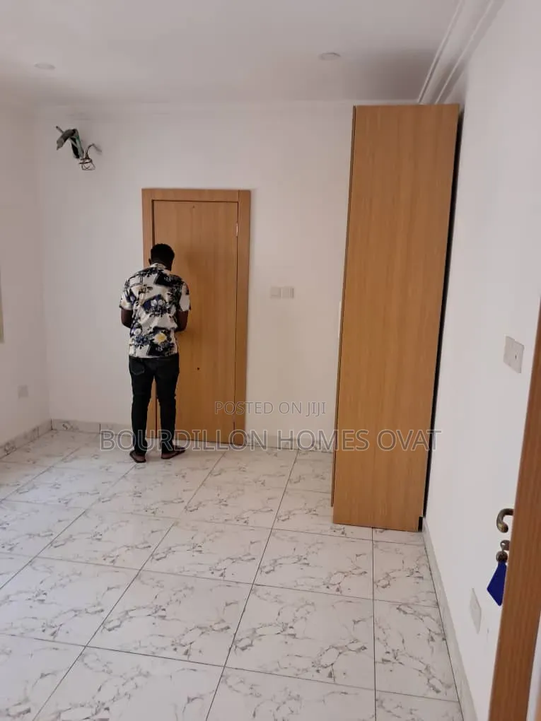 5bdrm Duplex in Idado Estate Lekki for sale in Lekki Expressway