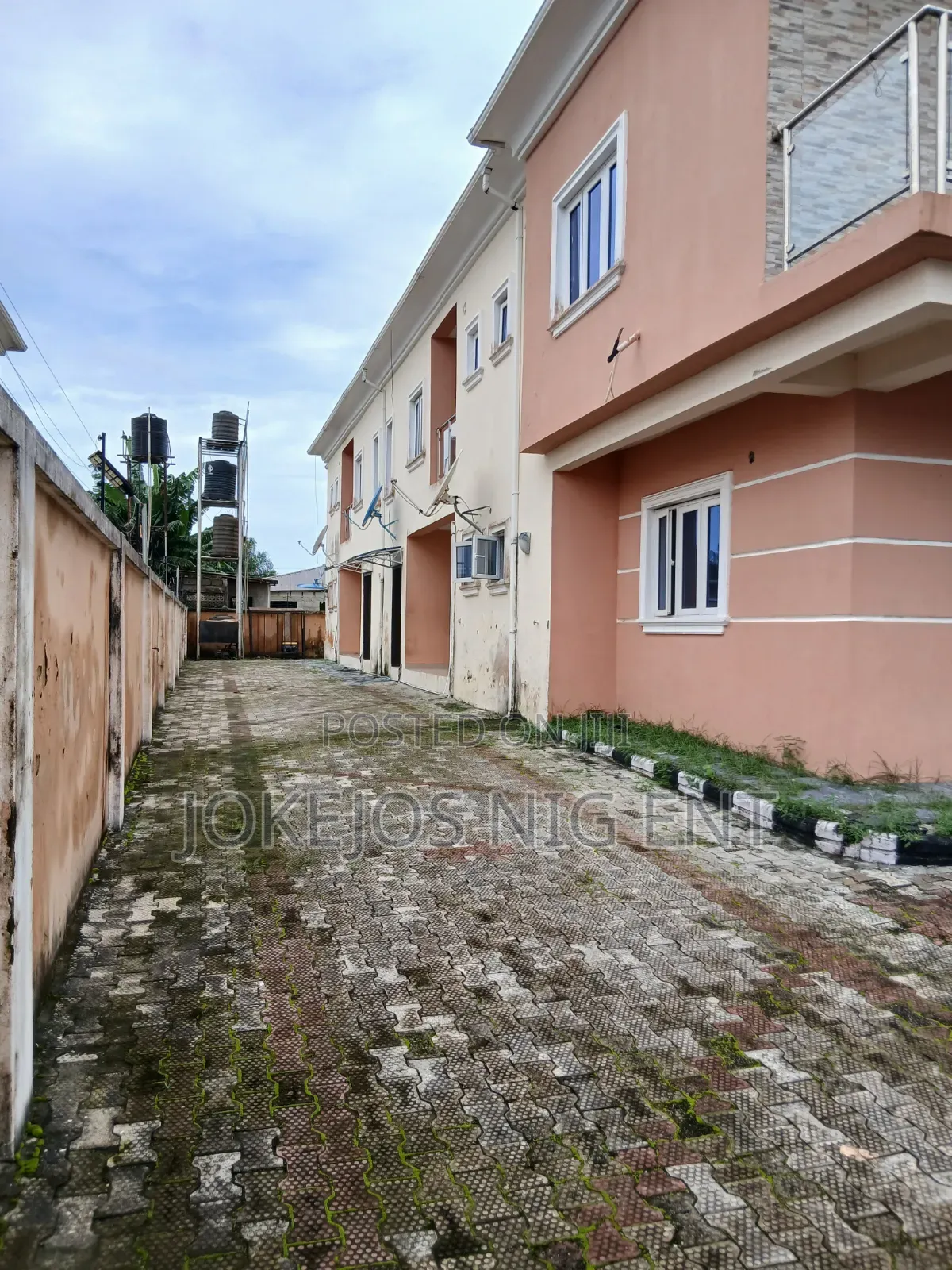 10bdrm Block of Flats in Billonian Estate, Awoyaya for sale in Awoyaya