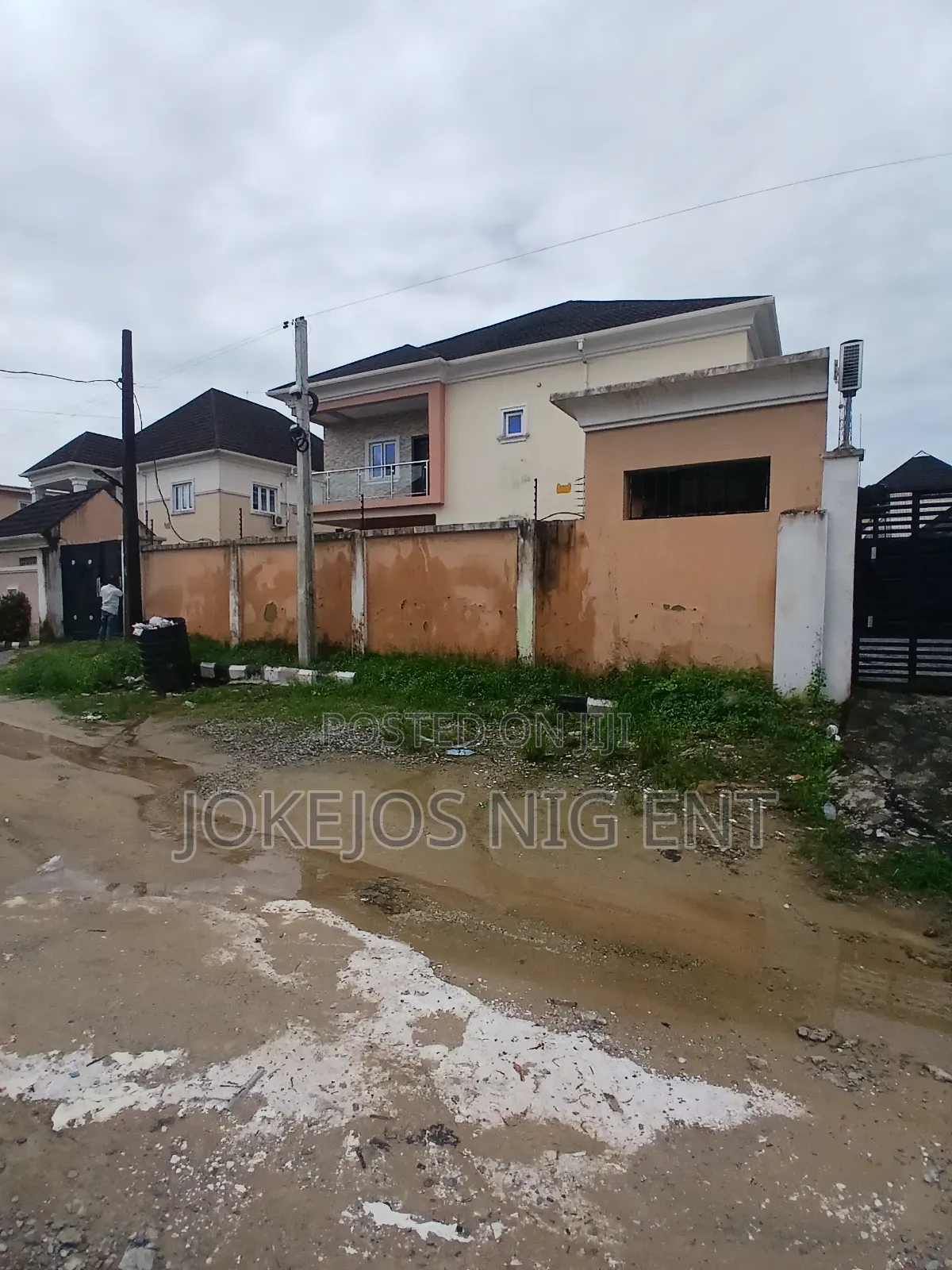 10bdrm Block of Flats in Billonian Estate, Awoyaya for sale in Awoyaya