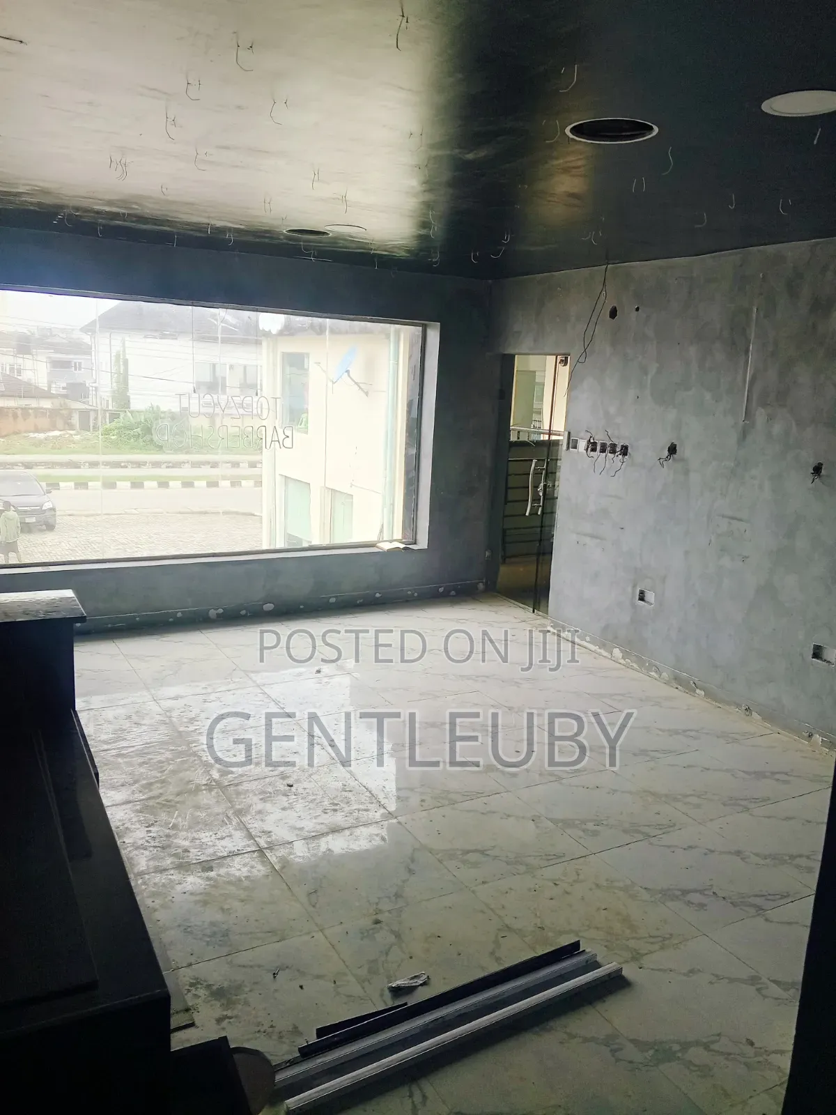 A 42 SQM Office Space for Rent,Lekki Phase.1 in Lekki Phase 1