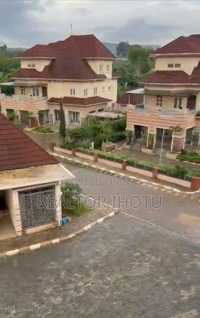 5bdrm Block of Flats in Maitama for sale in Maitama