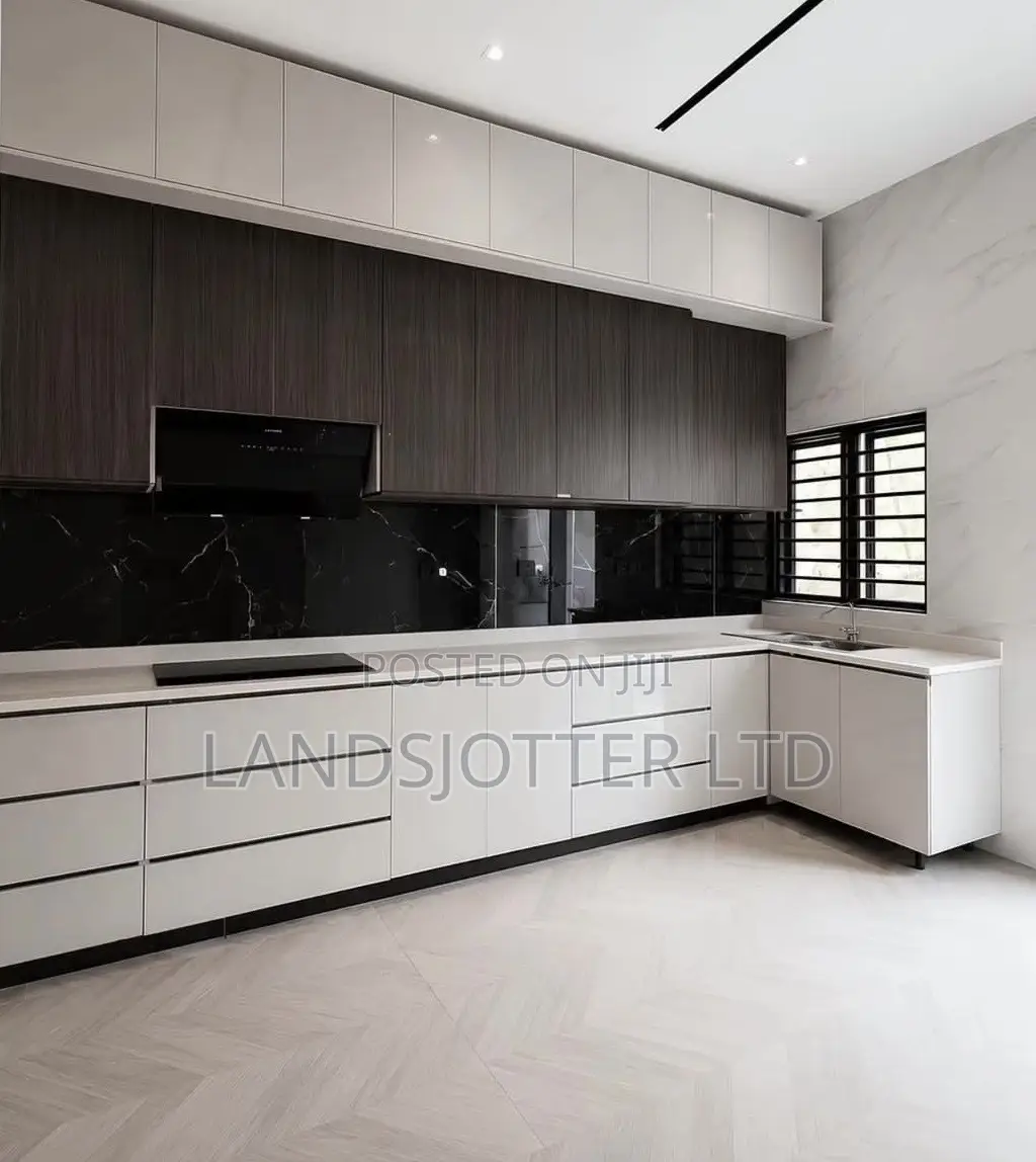 Furnished 4bdrm Duplex in Landsjotter Limited, Guzape District for sale in Guzape District