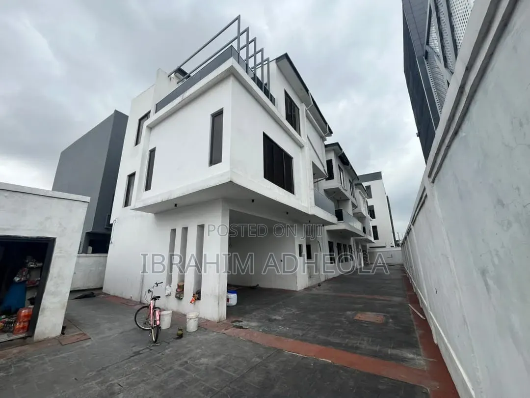 5bdrm Duplex in Lekki Phase1 for rent in Lekki Phase 1