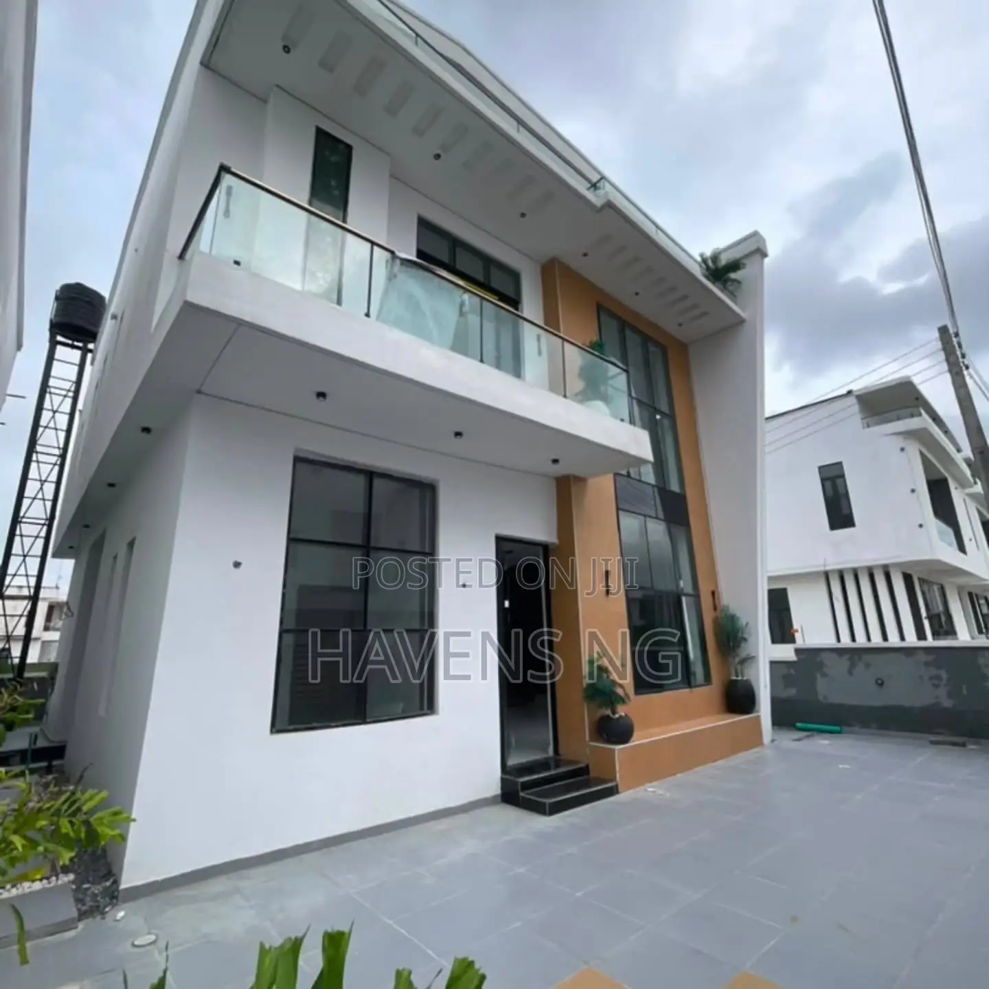 5bdrm Duplex in Lekki Phase 2 for sale in Lekki Phase 2