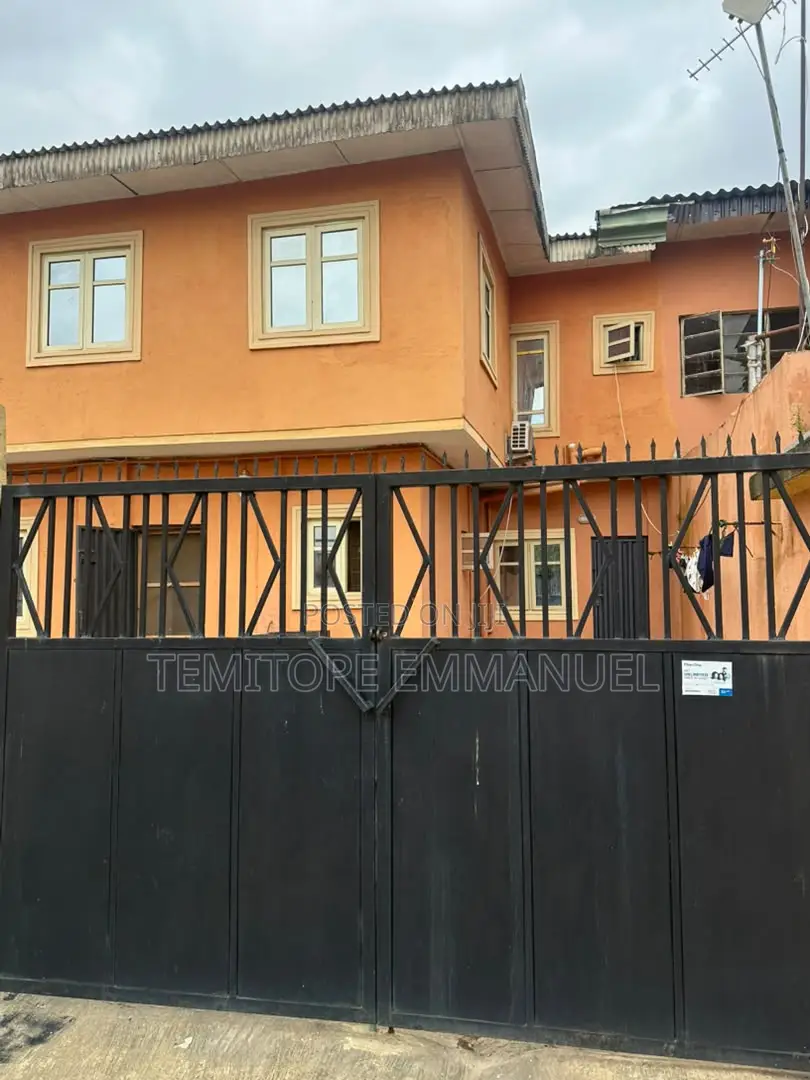 Furnished 11bdrm Block of Flats in Akowonjo for sale in Akowonjo