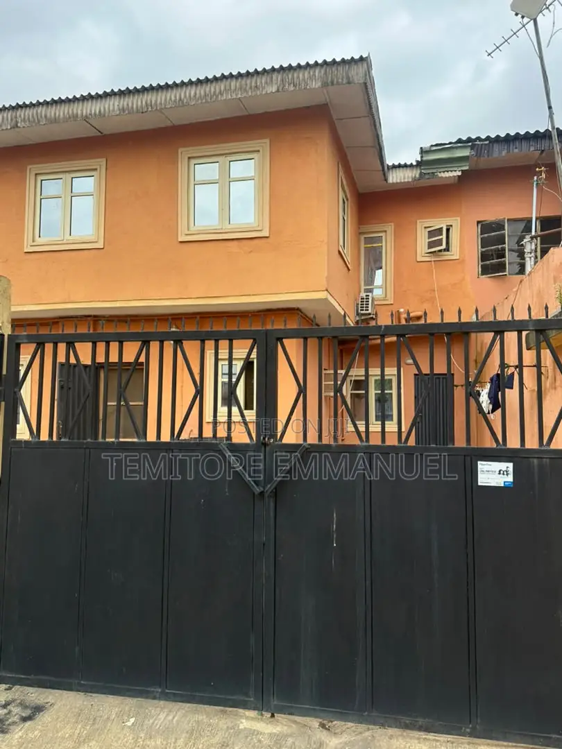 Furnished 11bdrm Block of Flats in Akowonjo for sale in Akowonjo