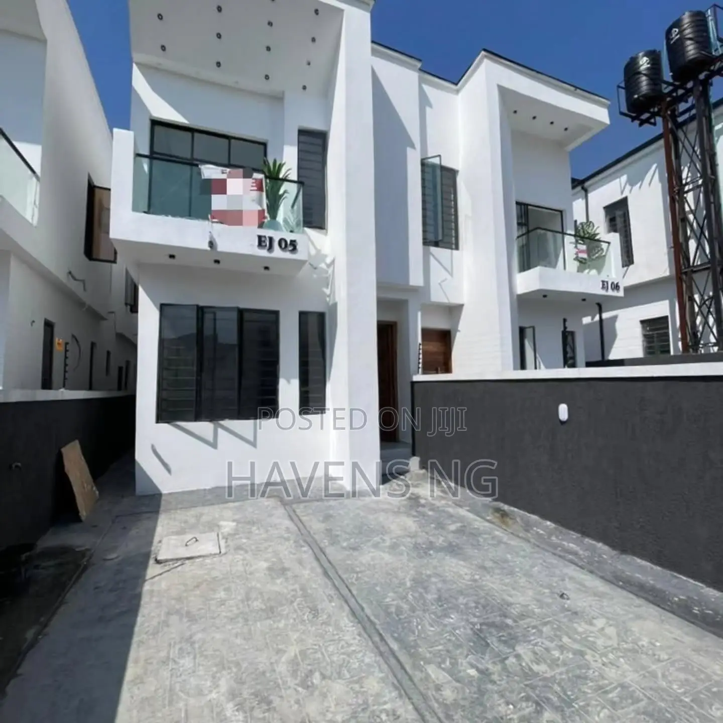 4bdrm Duplex in Ikota for sale in Ikota