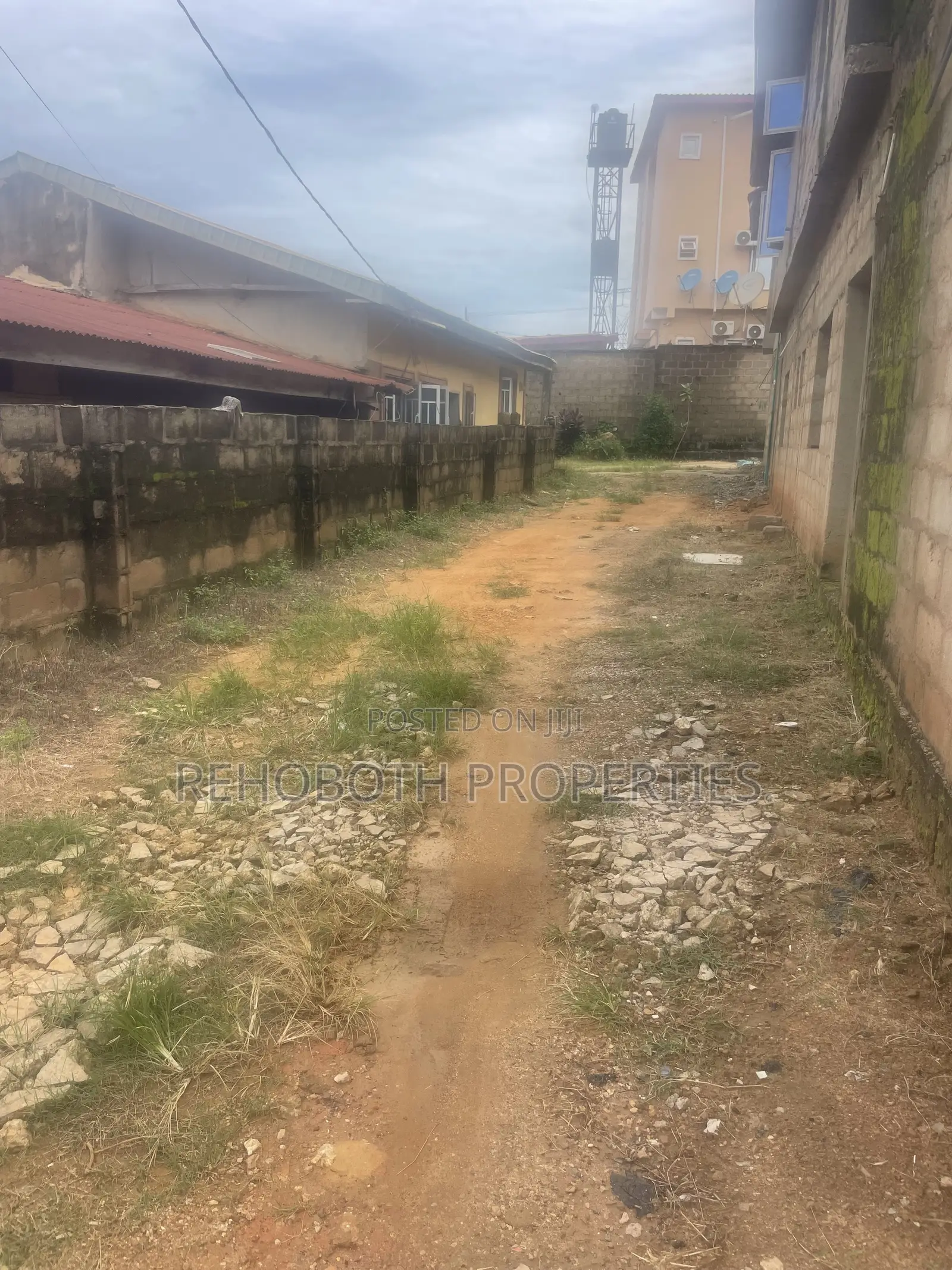 3bdrm Bungalow in Alawo, Akala Express for sale in Akala Express