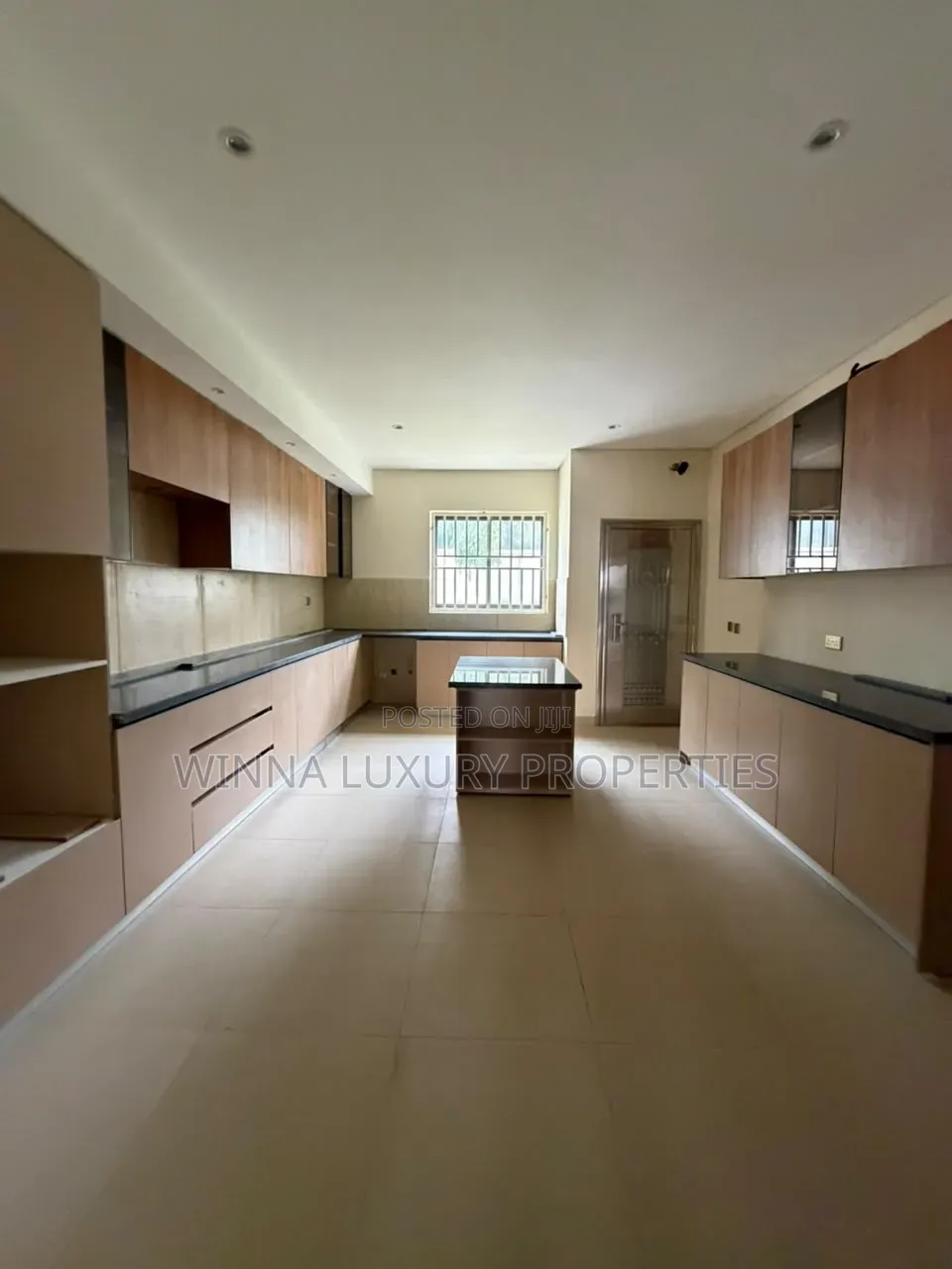 6bdrm Townhouse/Terrace in Katampe Extension for sale in Katampe