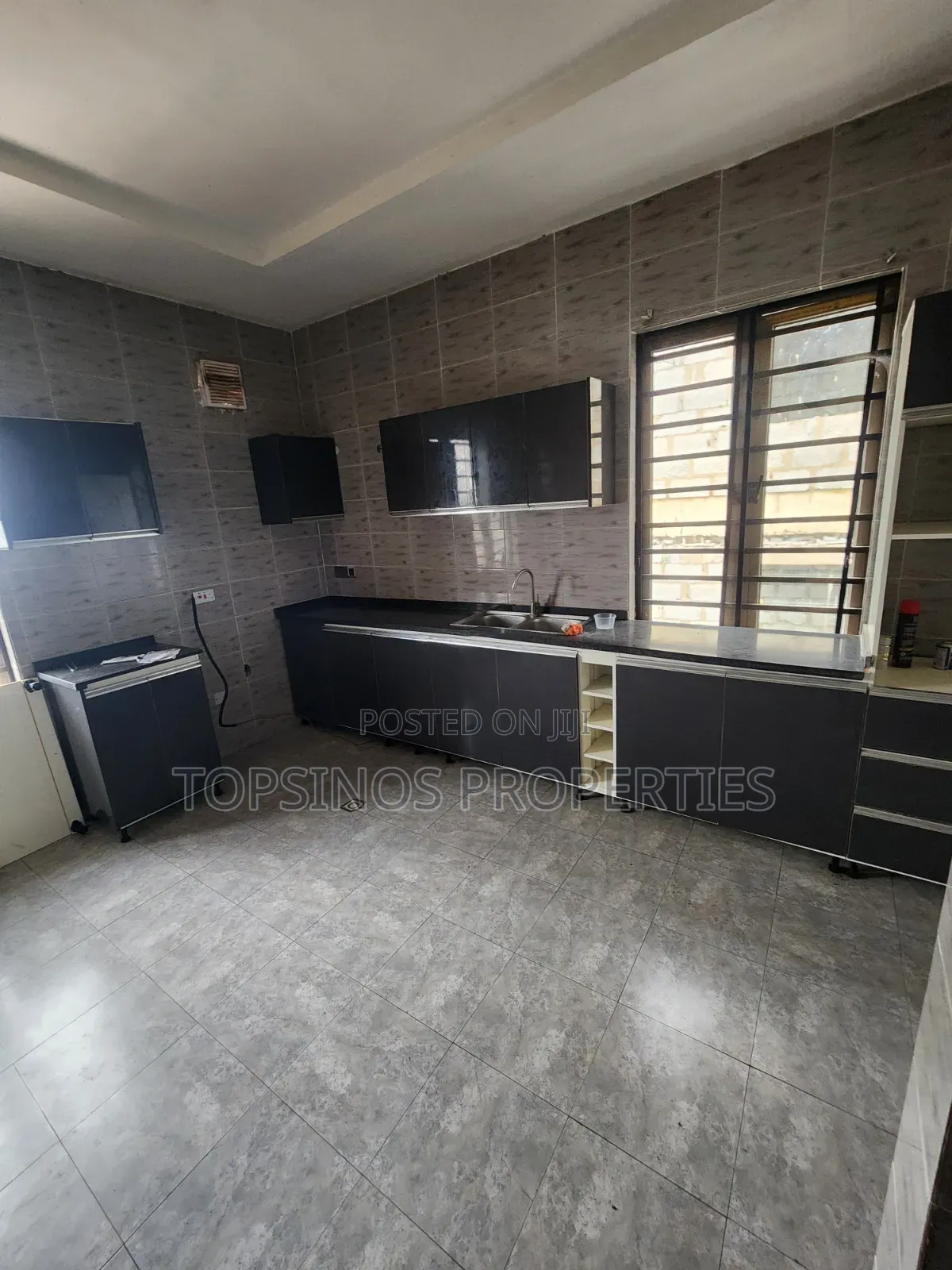 2bdrm Block of Flats in Life Camp for rent in Life Camp