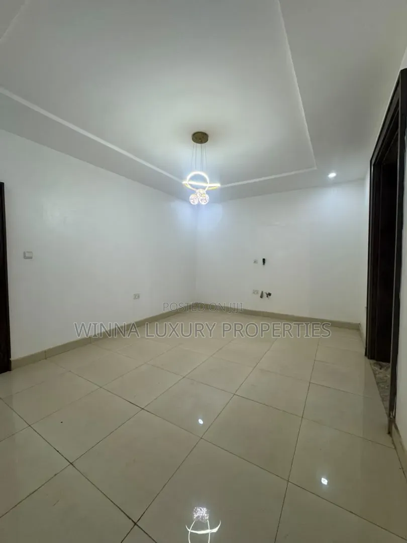 5bdrm Townhouse/Terrace in Jahi for sale in Jahi