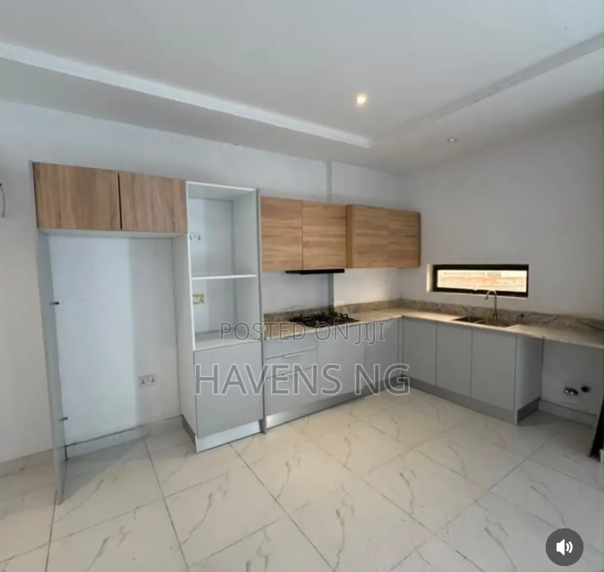 2bdrm Maisonette in Lekki Phase 1 for sale in Lekki Phase 1