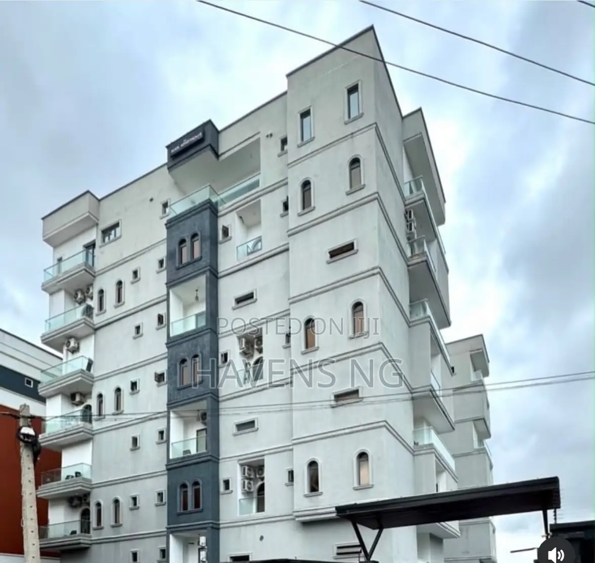 2bdrm Maisonette in Lekki Phase 1 for sale in Lekki Phase 1