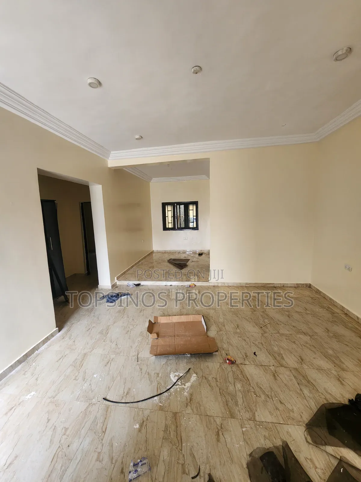 2bdrm Block of Flats in Close To Living for rent in Dawaki