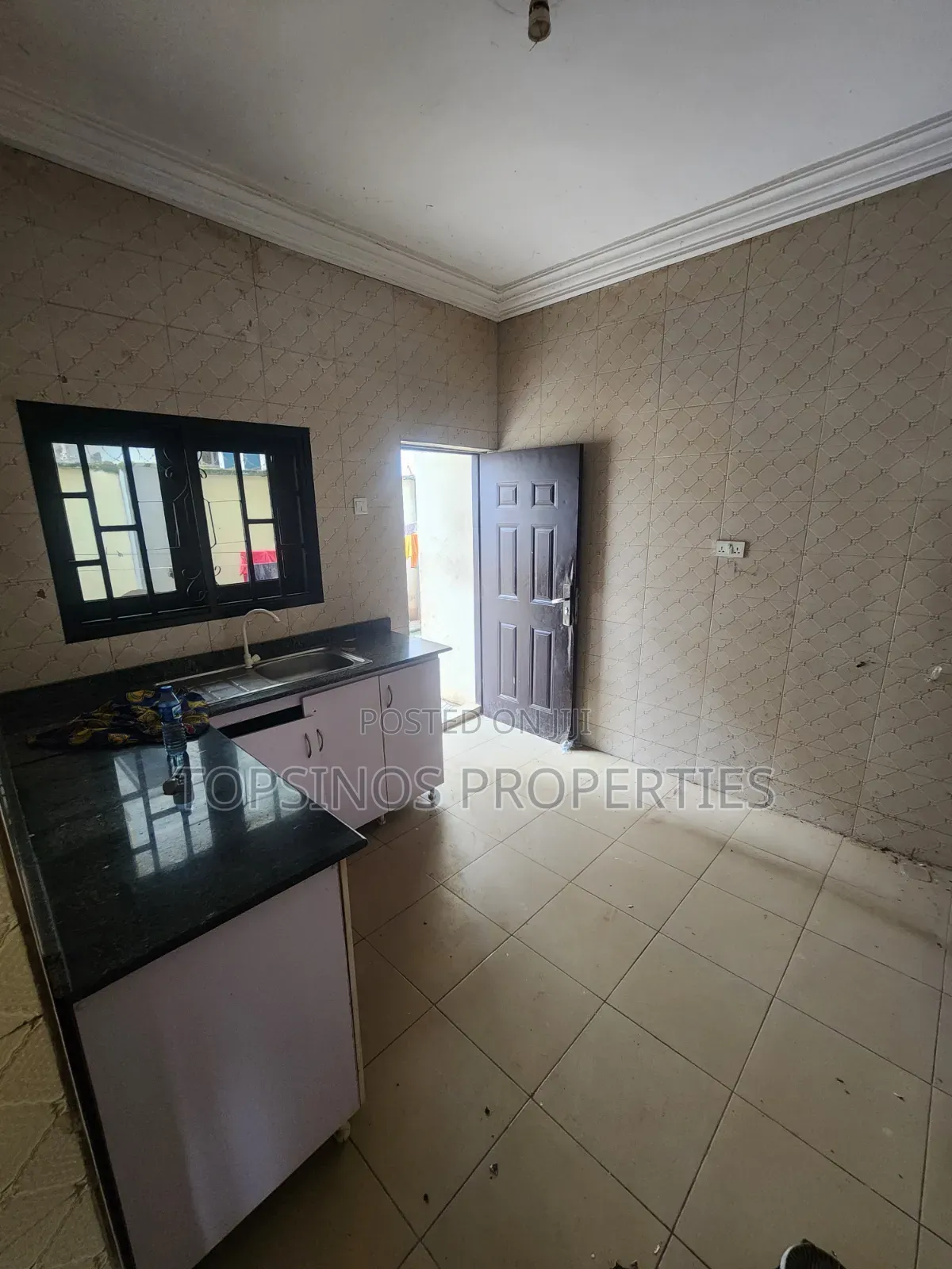 2bdrm Block of Flats in Close To Living for rent in Dawaki