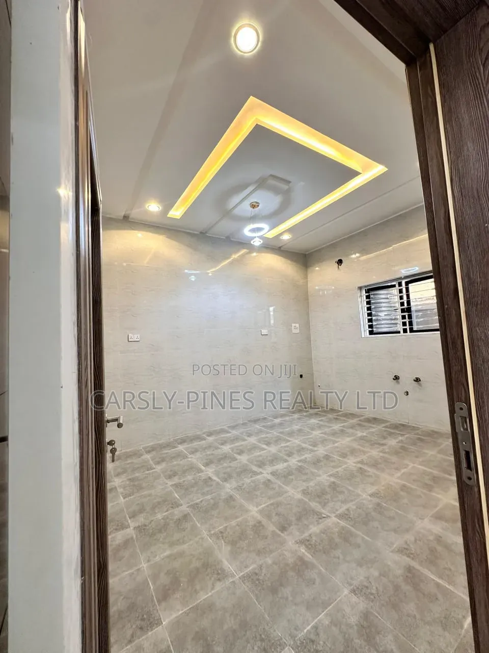 4bdrm Townhouse/Terrace in Kiami for sale in Kiami