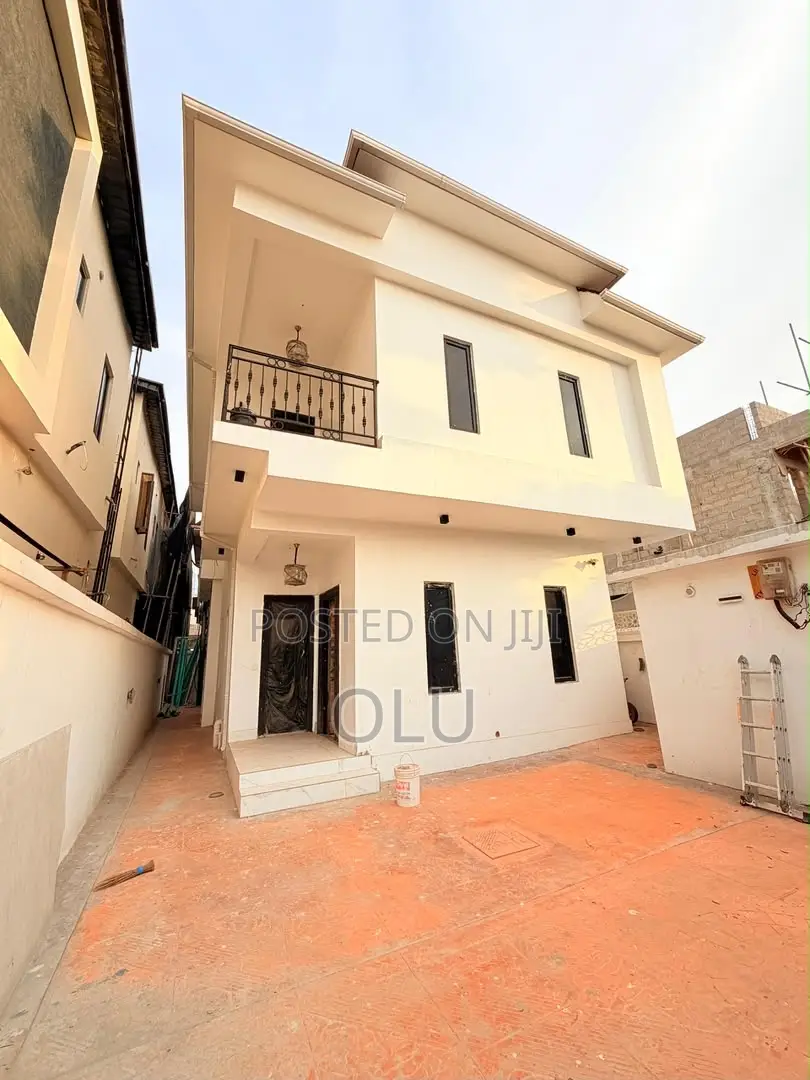 Furnished 4bdrm Duplex in Surulere Lagos State, Coker for sale in Coker
