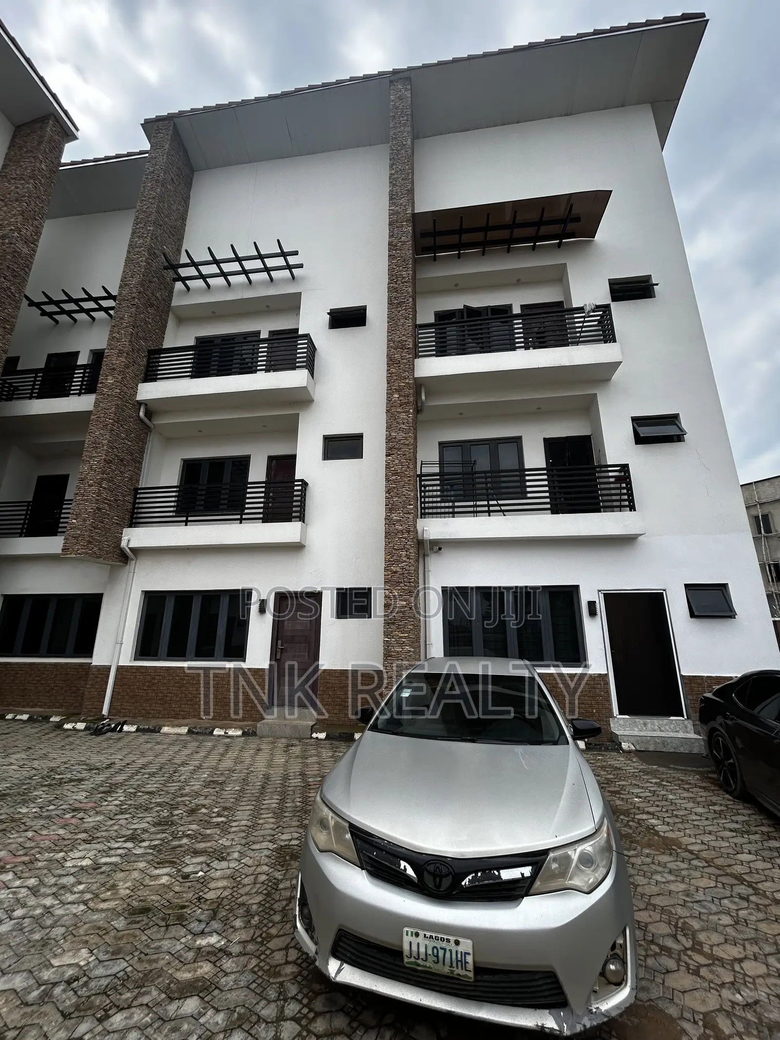 Furnished 3bdrm Townhouse/Terrace in Jahi for sale in Jahi