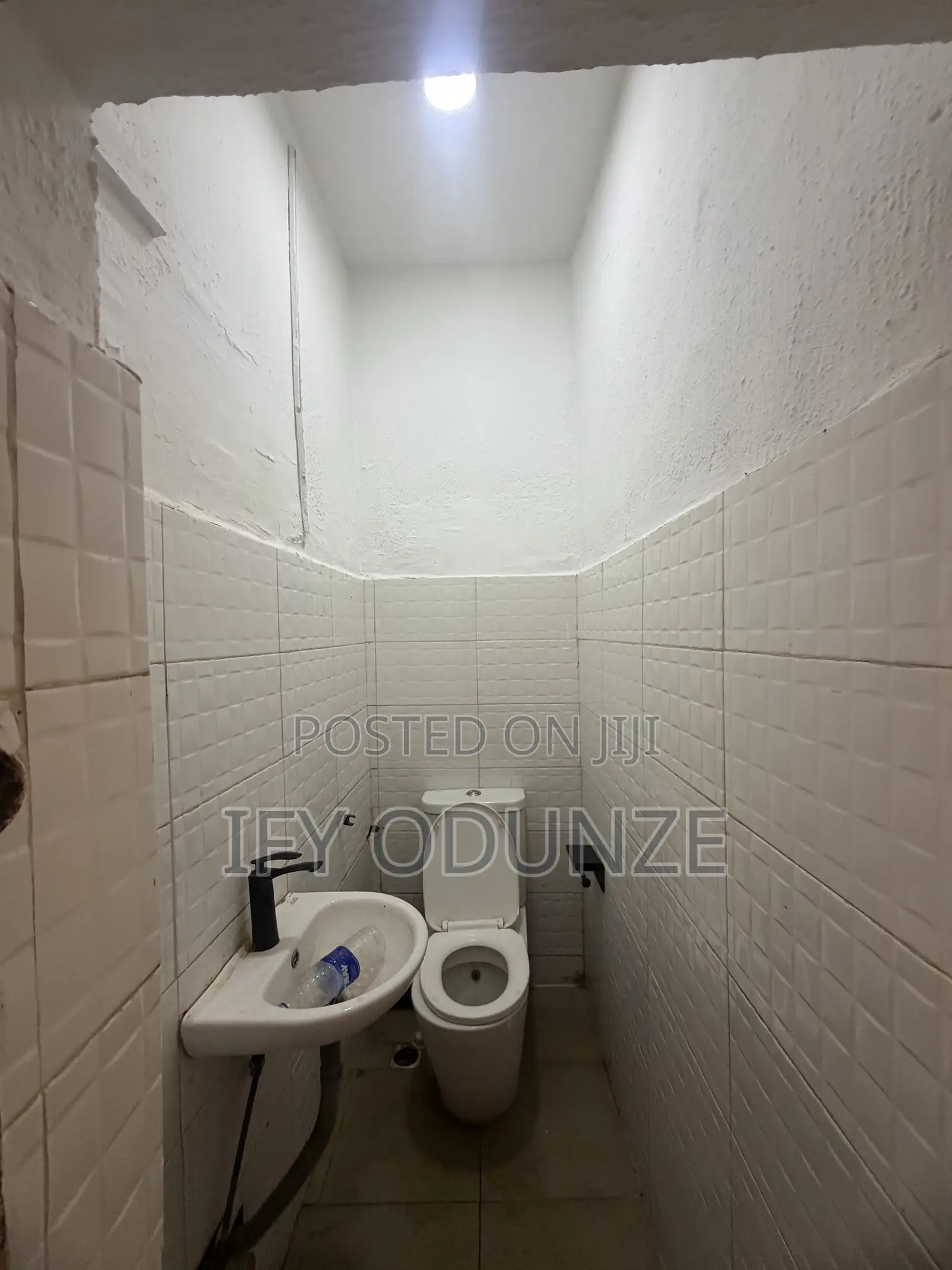 Shop Space for Rent in Zone 3 / Wuse