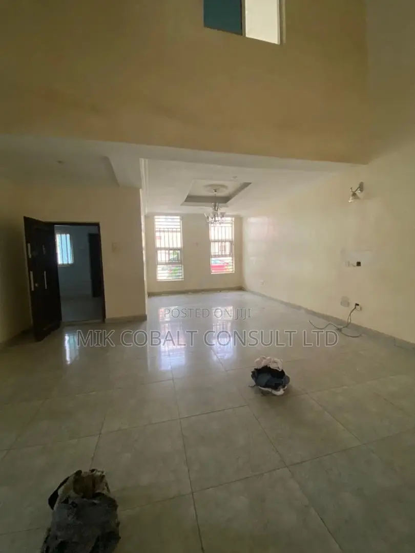 4bdrm Duplex in Setraco, Gwarinpa for rent in Gwarinpa