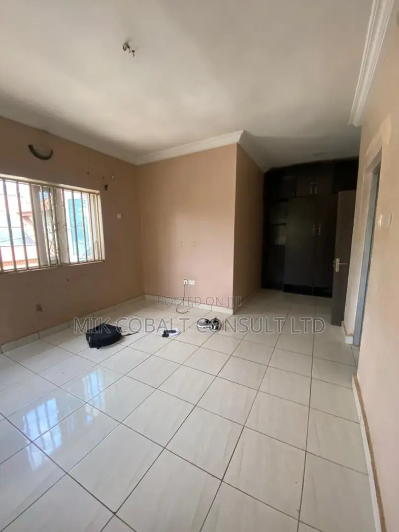 4bdrm Duplex in Setraco, Gwarinpa for rent in Gwarinpa