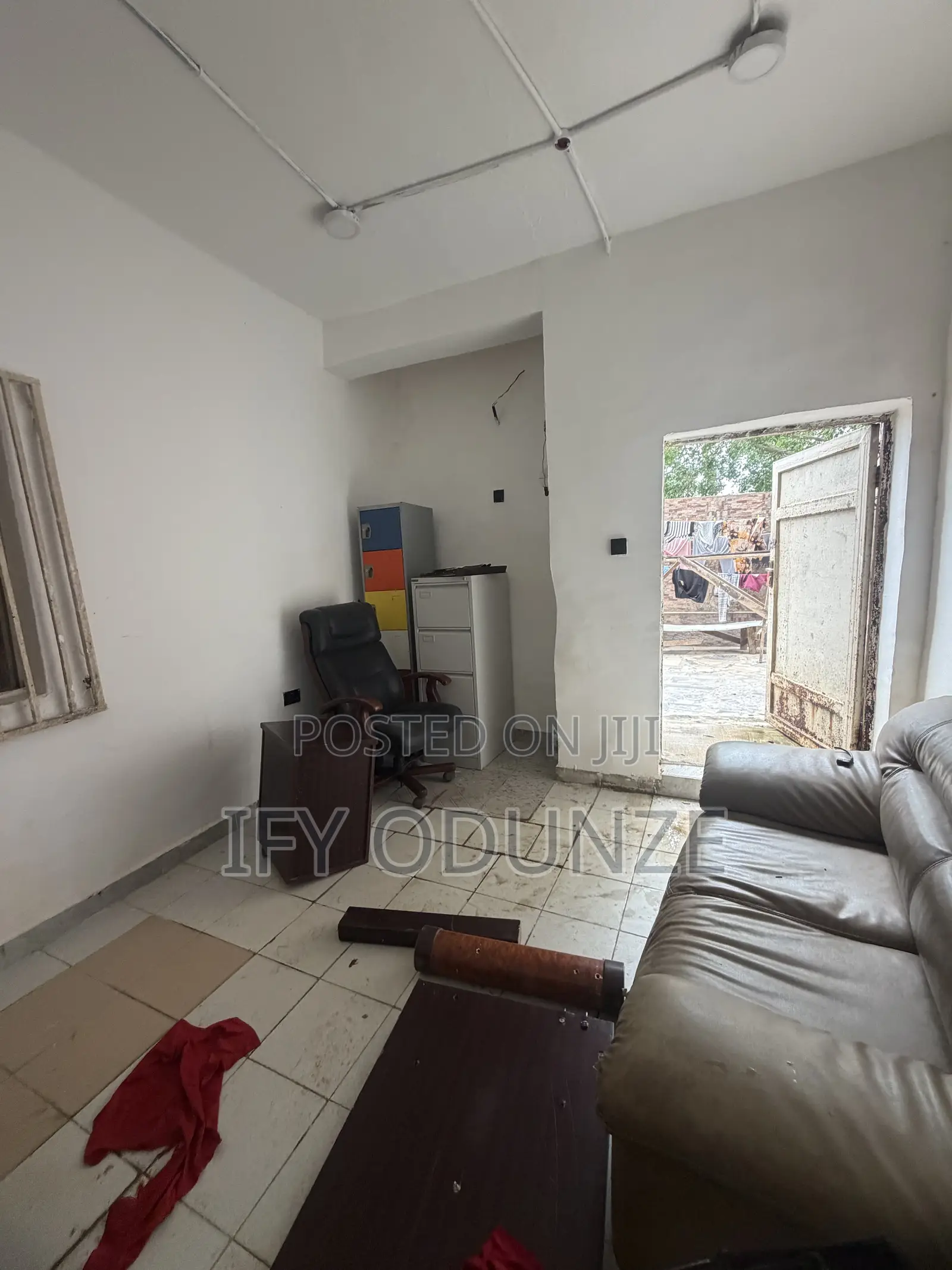 Shop Space for Rent in Zone 3 / Wuse