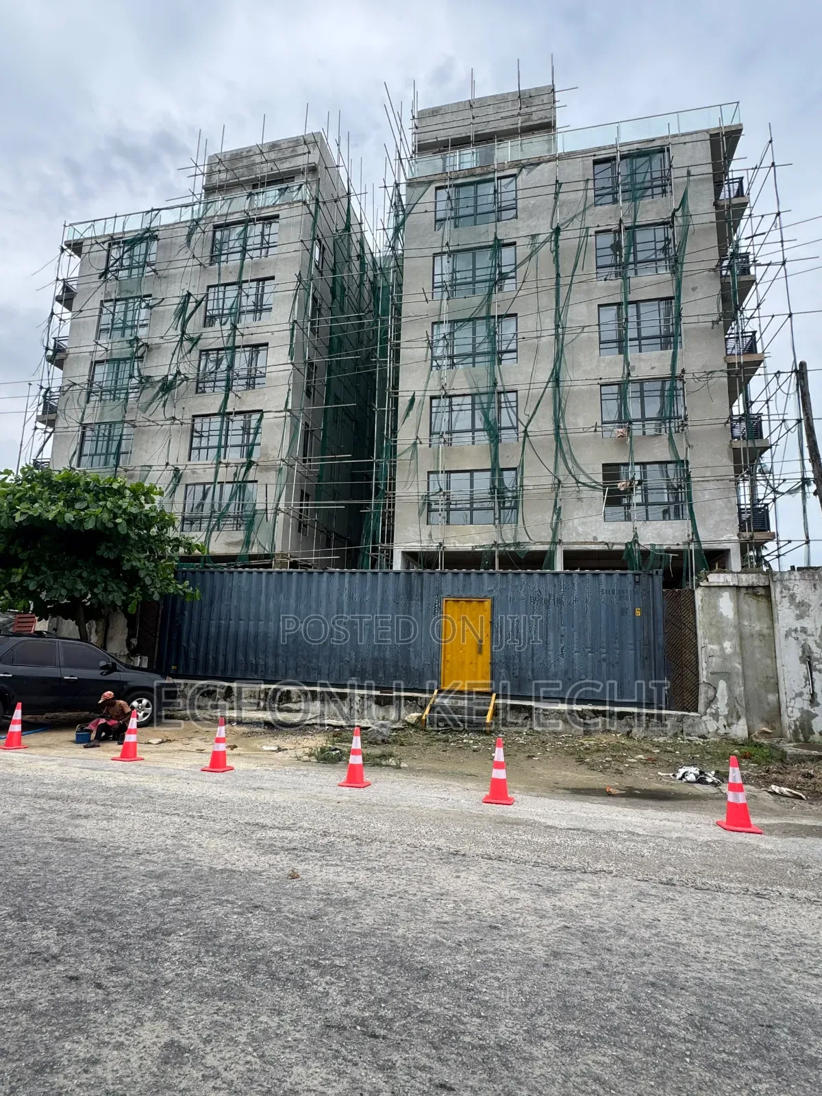 2bdrm Apartment in Ahmadu Bello Way for sale in Ahmadu Bello Way