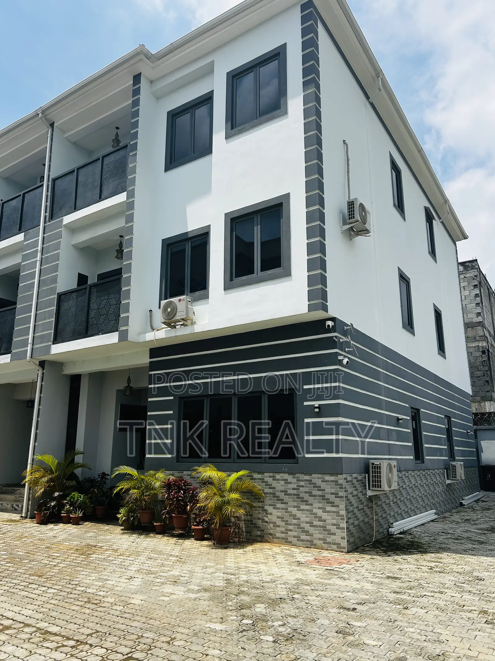 Furnished 4bdrm Townhouse/Terrace in Jahi for sale in Jahi